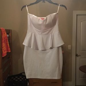 White strapless fitted dress